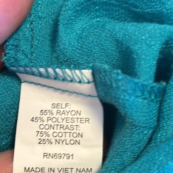 Fig and Flower Embroidered Sleeve Turquoise Flowy Rayon VNeck Lightweight Sz PS - Picture 14 of 15